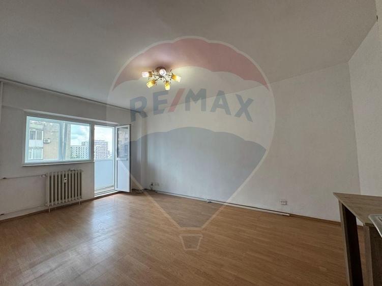Apartament cu 3 camere decomandat în Drumul Taberei