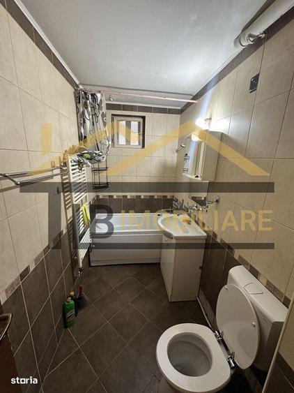 Apartament cu 3 camere semidecomandat în Central