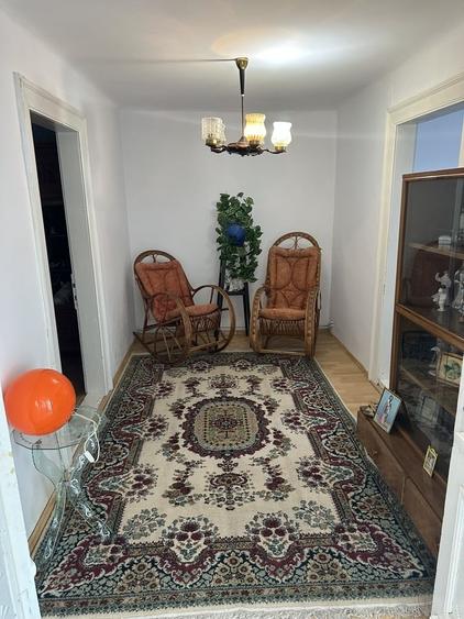 Casă cu 4 camere cu Teren 300 Mp în Central