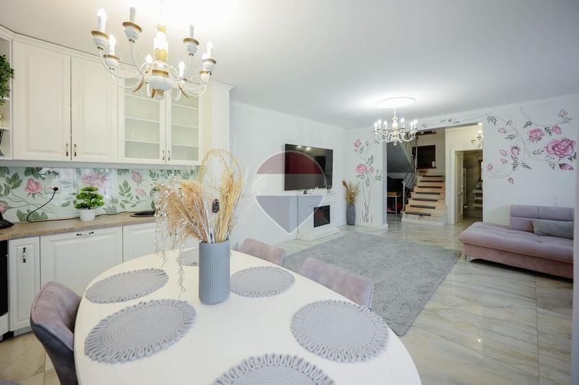 Casă individuală cu 4 camere cu Teren 250 Mp în Paleu