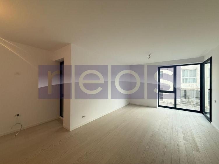 Apartament cu 2 camere decomandat în Herăstrău — fotografia 2