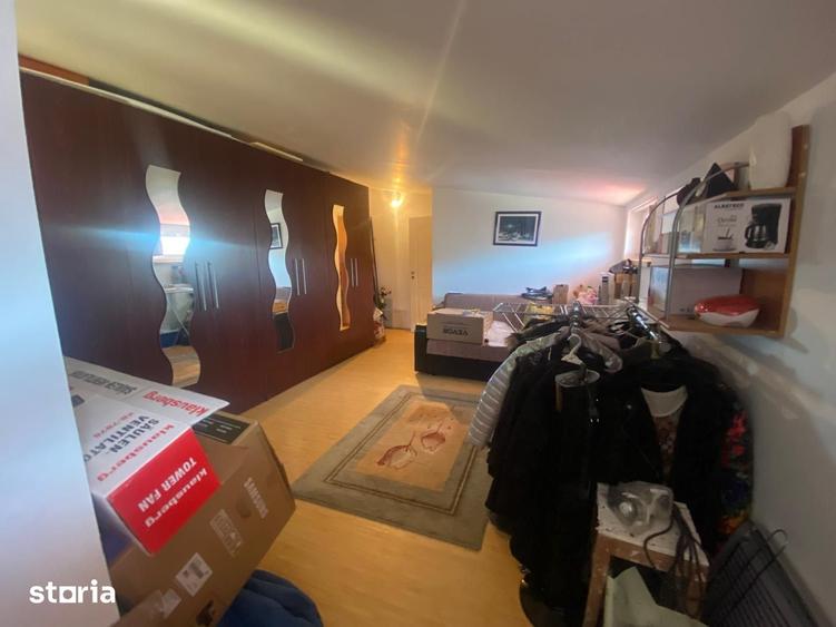 Apartament cu 3 camere în Micro 19