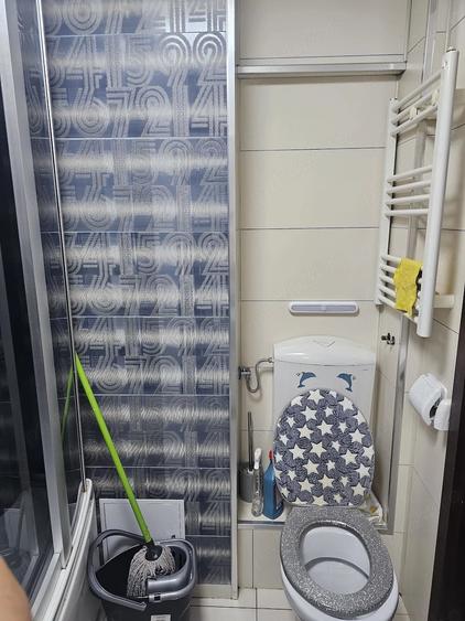 Apartament cu 3 camere decomandat în Exterior Vest