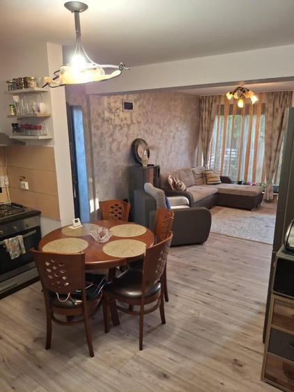 Duplex cu 3 camere cu Canalizare în Exterior Nord