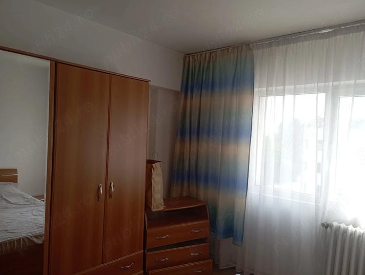 Apartament cu 3 camere decomandat în Dorobanți