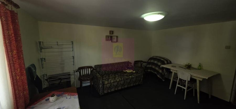 Casă cu 6 camere în Central