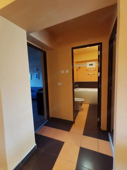 Apartament cu 3 camere decomandat în Micro IV