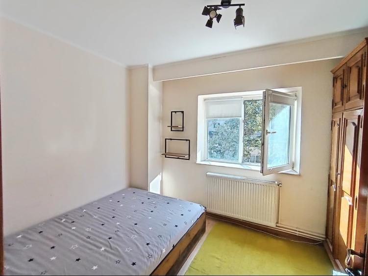 Apartament cu 4 camere decomandat, mobilat în Ultracentral