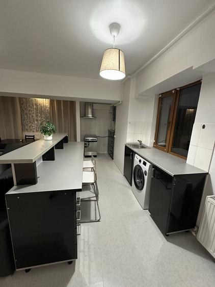 Apartament cu 2 camere decomandat, mobilat în Sălăjan