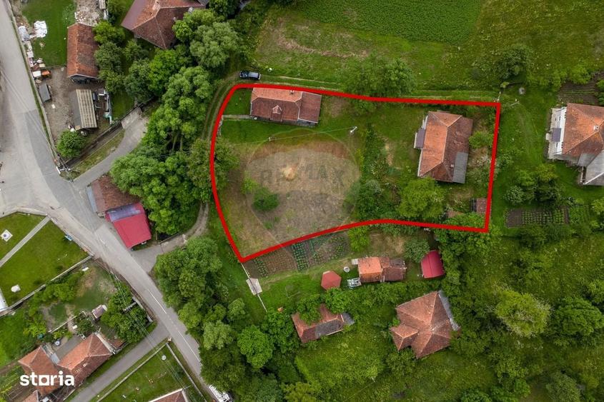 Casă cu 4 camere în Central