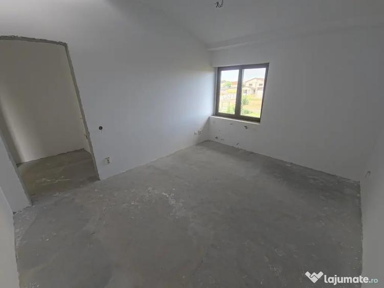 Casă cu 4 camere cu Teren 362 Mp în Cumpăna