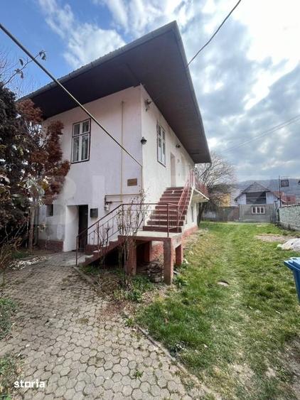 Casă cu 4 camere cu Teren 225 Mp în Ultracentral