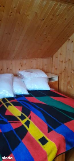 Casă cu 5 camere cu Teren 1000 Mp în Sâniob