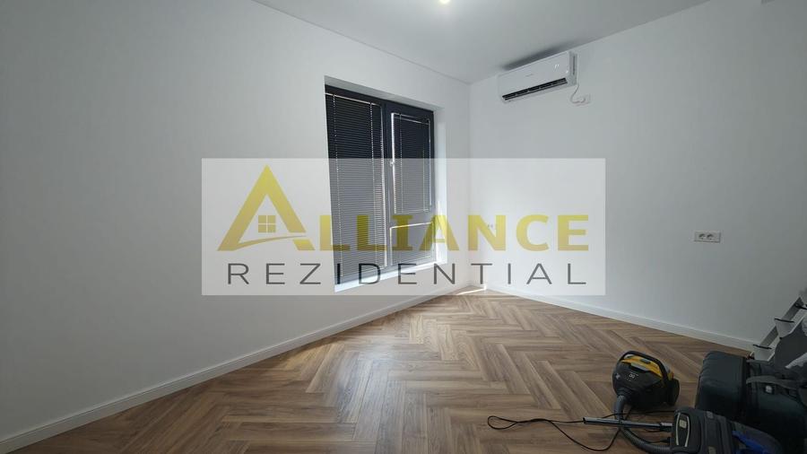 Casă individuală cu 5 camere cu Canalizare în Berceni