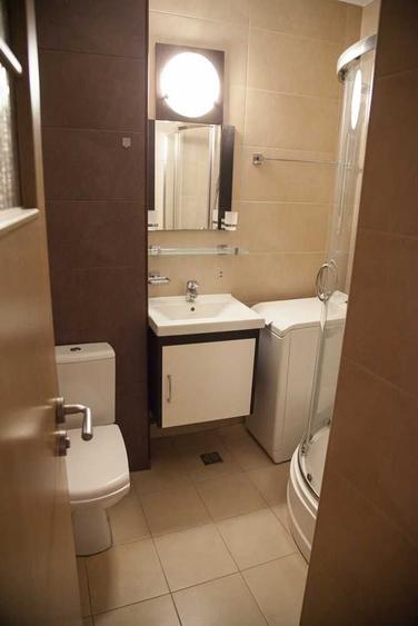 Apartament cu 2 camere decomandat în Basarabia