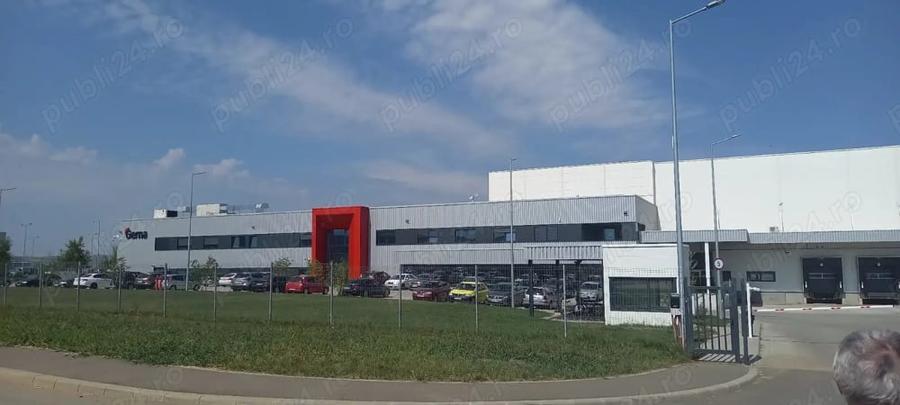 Teren de 9000 mp, în Vest