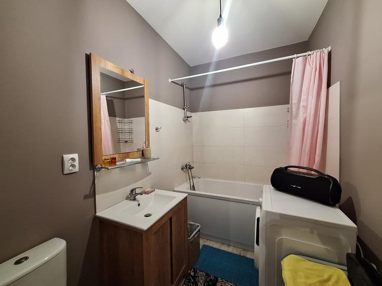 Apartament cu 2 camere, 39 mp, etaj intermediar, zona Terra - 7
