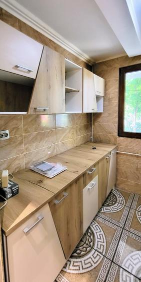 Apartament cu 3 camere decomandat în Dristor
