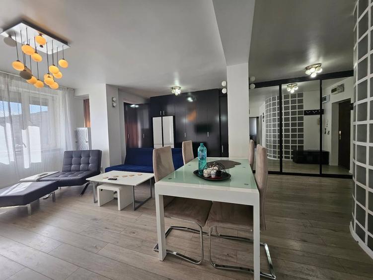Apartament cu 3 camere decomandat în Ultracentral