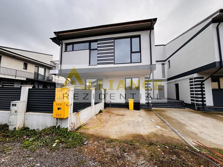 Duplex cu 4 camere cu Canalizare în Berceni