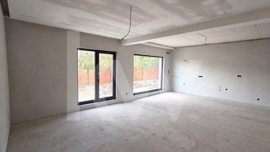 Penthouse cu 4 camere decomandat în Arhitecților - Calea Cisnădiei