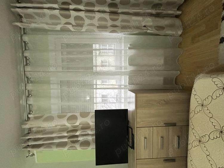 Apartament cu 3 camere semidecomandat în Dacia