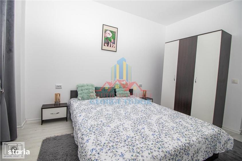 Garsonieră decomandată în Roșu