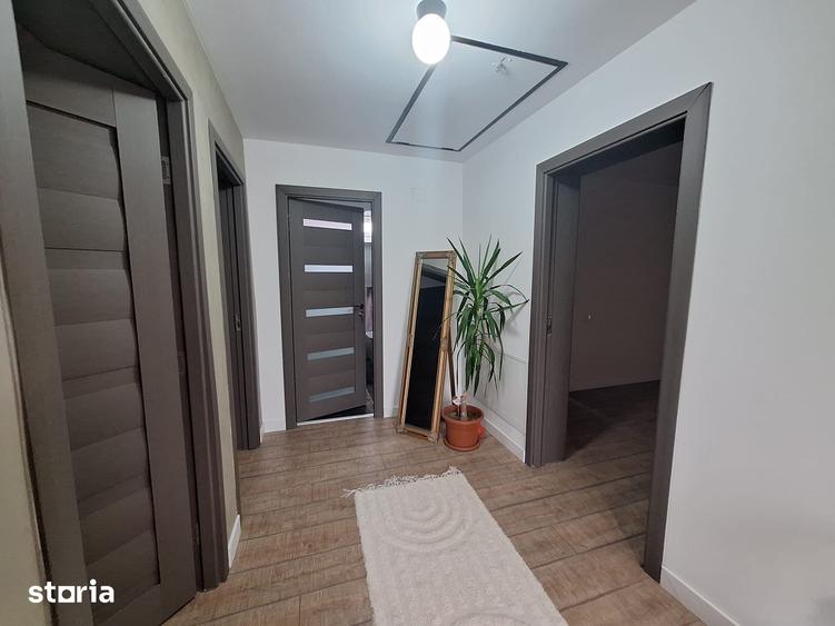 Casă cu 4 camere cu Teren 1400 Mp în Central