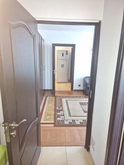 Apartament cu 2 camere semidecomandat în 1 Mai