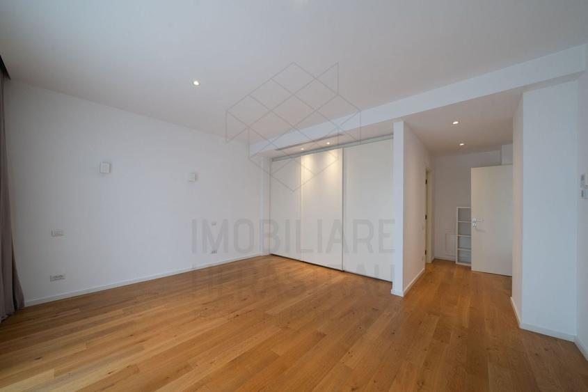 Apartament cu 3 camere decomandat în Herăstrău