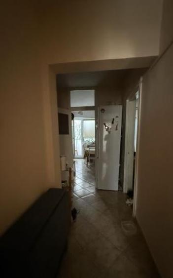Apartament cu 3 camere decomandat în Berceni