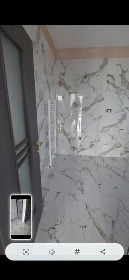 Casă cu 3 camere cu Canalizare în Central
