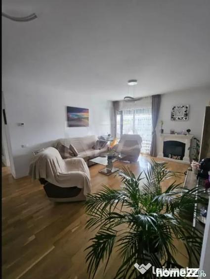 Apartament cu 3 camere decomandat în Domenii