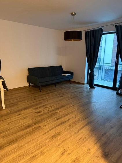Apartament cu 2 camere semidecomandat în Cetate