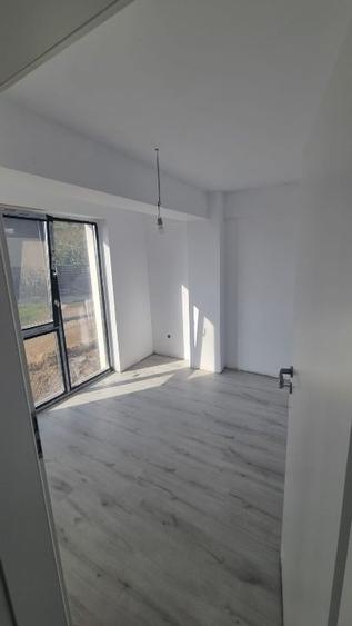 Apartament cu 3 camere decomandat în Ciurea