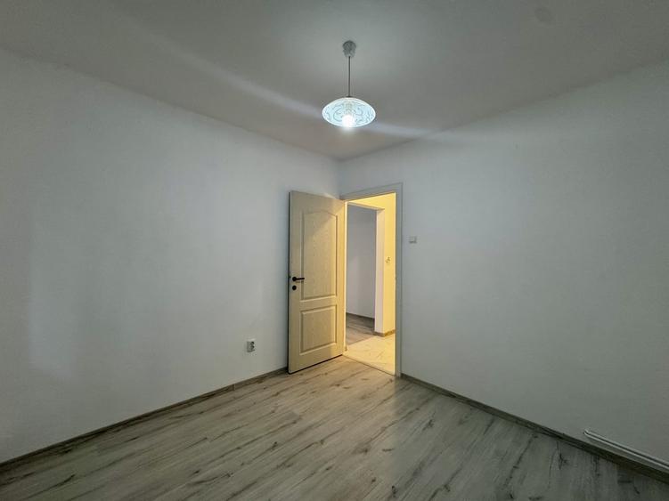 Apartament cu 2 camere semidecomandat în Șagului