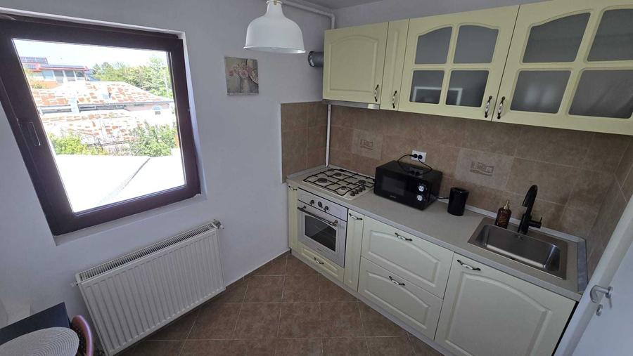 Apartament cu 2 camere decomandat în Odăile