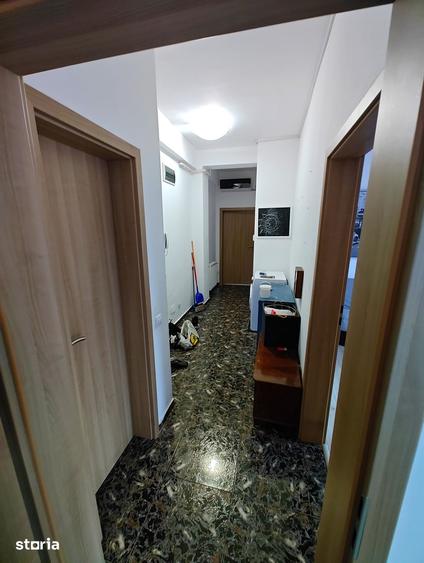 Apartament cu 3 camere, mobilat în Central