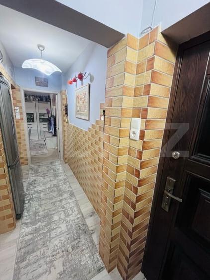 Apartament de vanzare, cu 2 camere, 42 mp, zona 14 Mai - 3