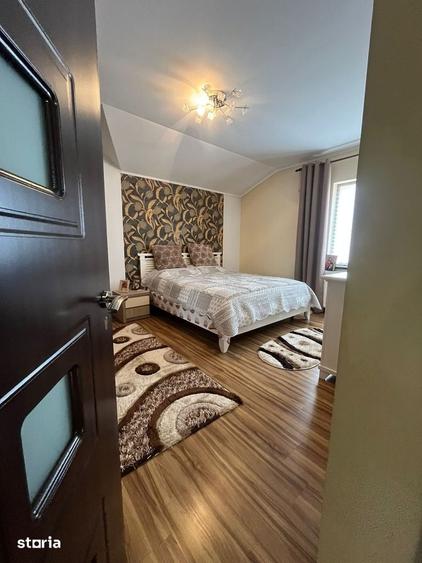 Casă cu 5 camere cu Teren 250 Mp în Berceni