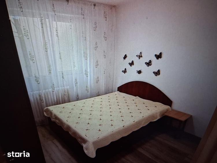 Apartament cu 2 camere decomandat în Tei