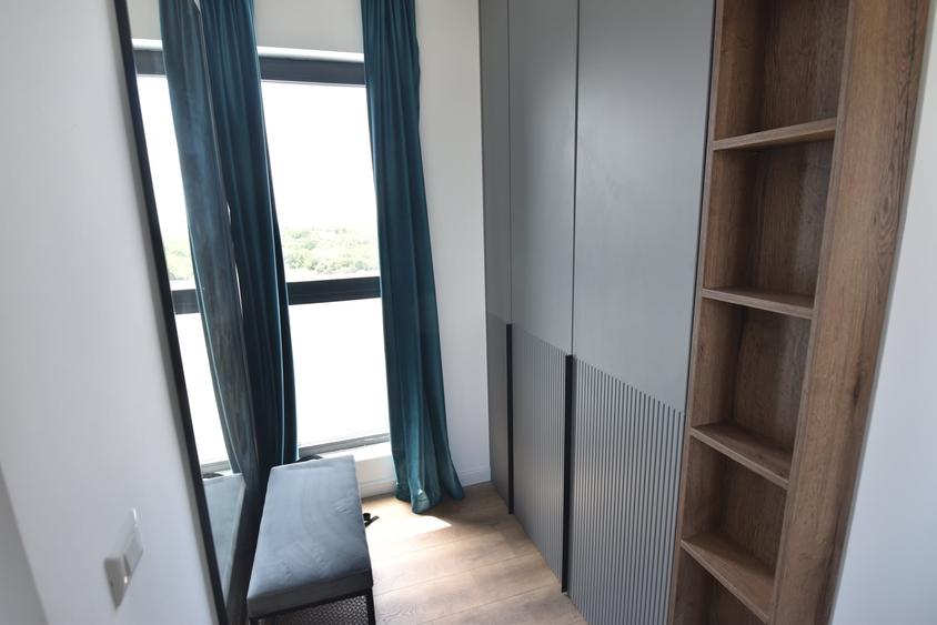 Penthouse cu 3 camere decomandat în Prelungirea Ghencea
