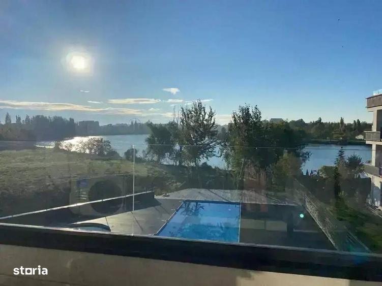 Apartament cu 4 camere decomandat în Pipera