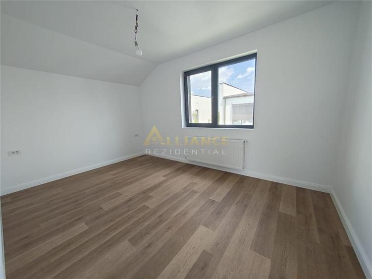 Casă individuală cu 5 camere cu Teren 259 Mp în Berceni