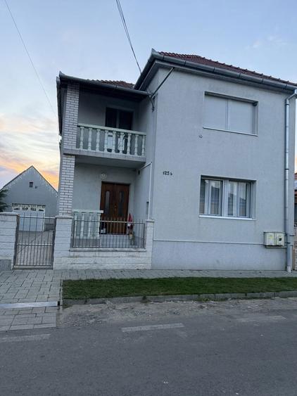 Casă cu 4 camere în Căpleni