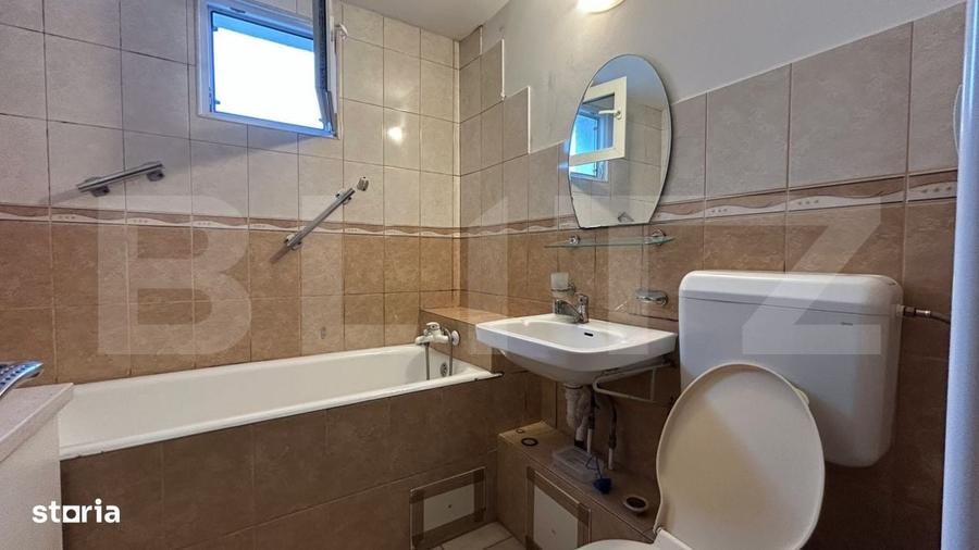 Apartament cu 4 camere decomandat în Rogerius