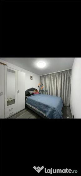 Apartament cu 3 camere semidecomandat, mobilat în Dacia