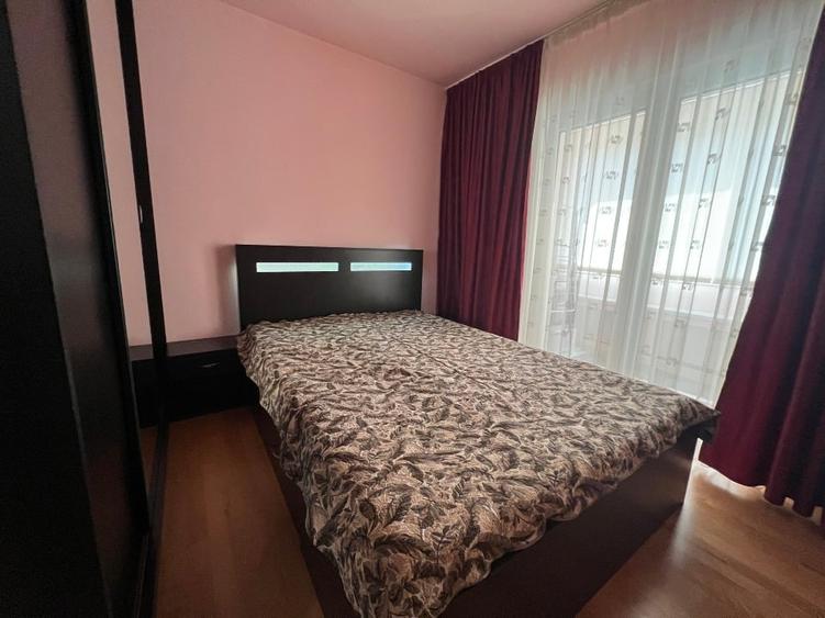 Apartament cu 3 camere semidecomandat, mobilat în Circumvalațiunii