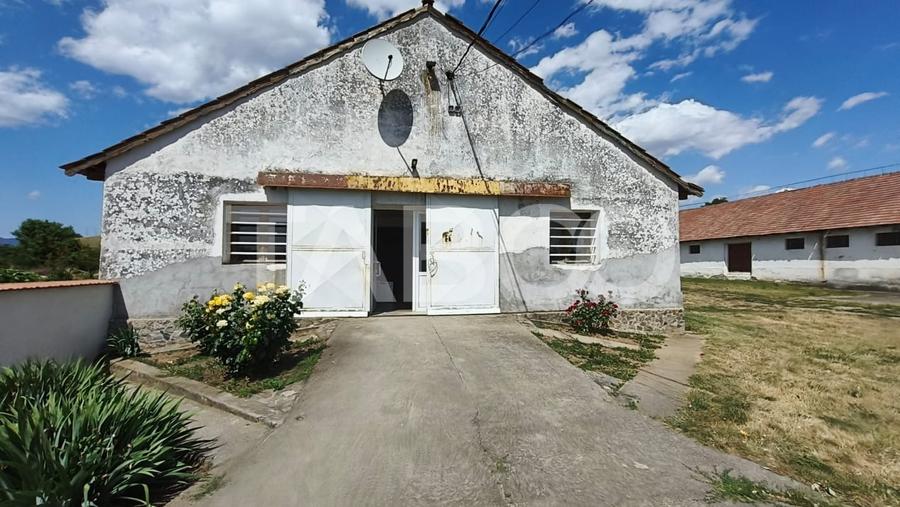 Spațiu industrial, de 8,000 mp, în Săliștea