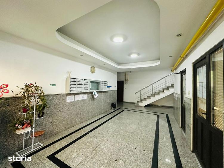 Apartament cu 3 camere decomandat în Obor